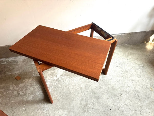 ネストテーブル by McINTOSH