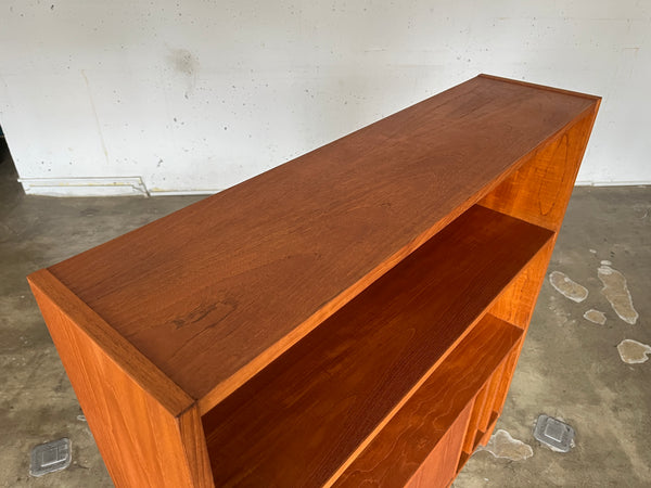 ブックシェルフ