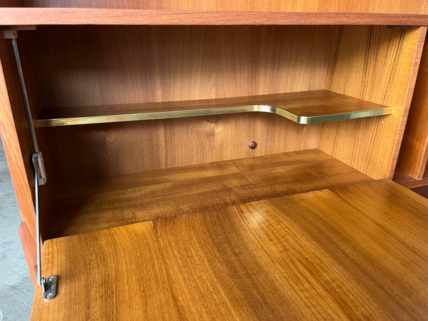 ブックシェルフ