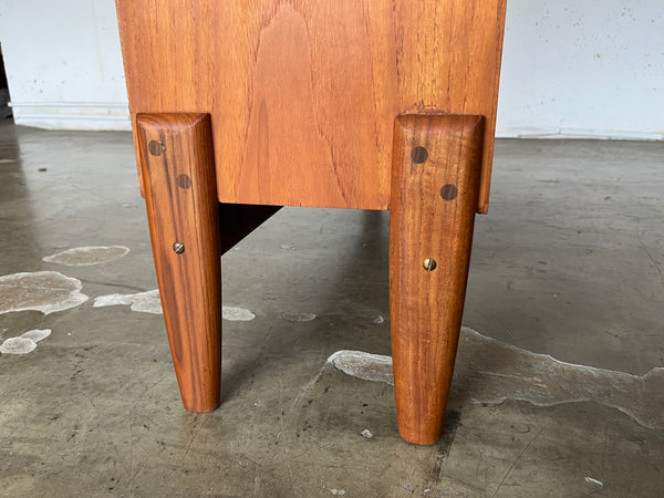 ブックシェルフ