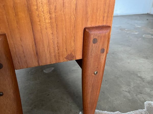 ブックシェルフ