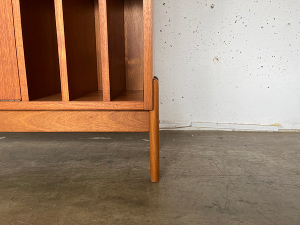 ブックシェルフ