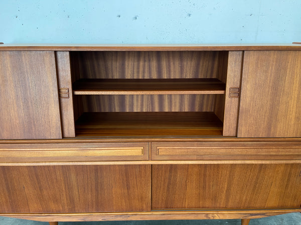 ラージキャビネット by Aerthoj Jensen ＆ Molholm Herning