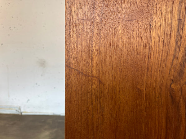 ラージキャビネット by Aerthoj Jensen ＆ Molholm Herning