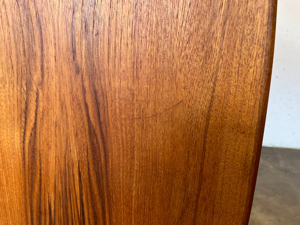 ラージキャビネット by Aerthoj Jensen ＆ Molholm Herning