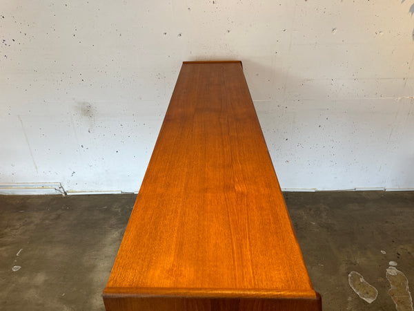 ラージキャビネット by Aerthoj Jensen ＆ Molholm Herning