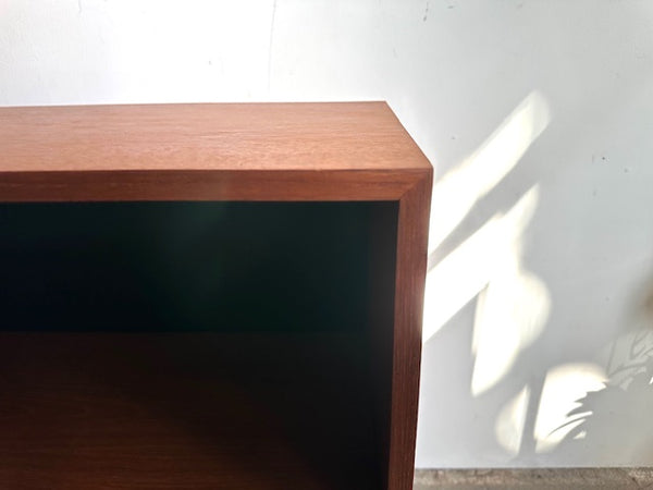 ブックシェルフ