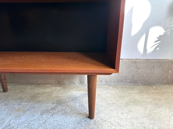 ブックシェルフ