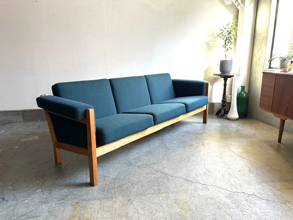 3シーターソファ"GE40-3" by Hans J.Wegner for GETAMA
