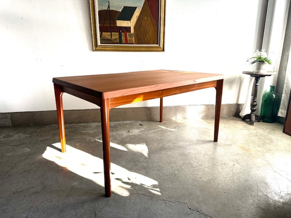 ドローリーフテーブル by Henning Kjaernulf for Vejle Stole & Mobelfabrik
