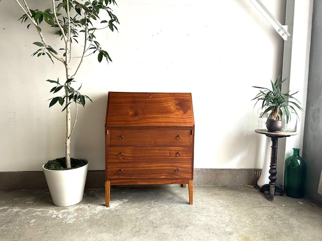 北欧家具ルイス（東京・目黒・吉祥寺）ライティングビューロー – Lewis