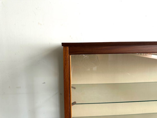 ディスプレイキャビネット