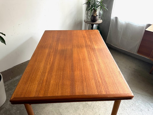 ドローリーフテーブル