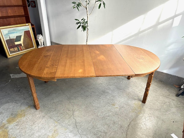 ラウンドテーブル by Henry Kjaernulf for CJ Rosengaarden