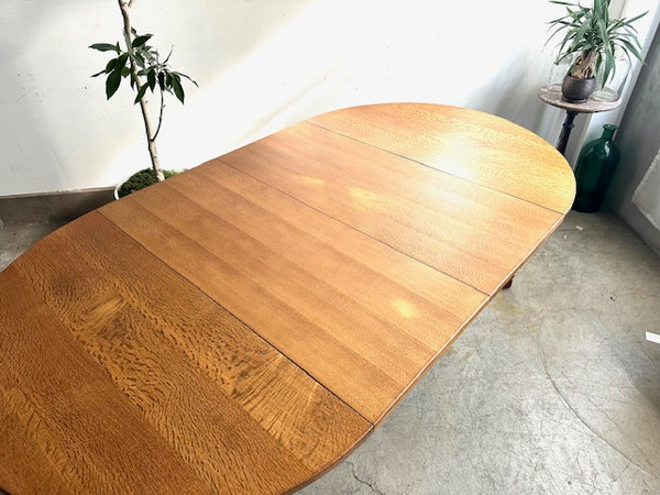 ラウンドテーブル by Henry Kjaernulf for CJ Rosengaarden