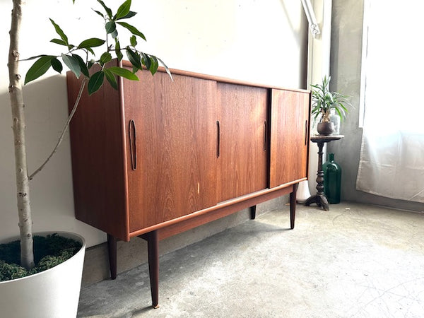 ラージキャビネット by Knud R.Andersen