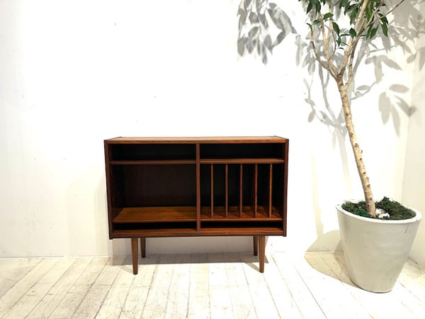 ブックシェルフ