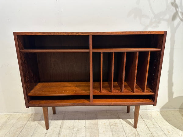 ブックシェルフ