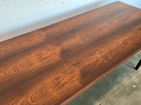 コーヒーテーブル