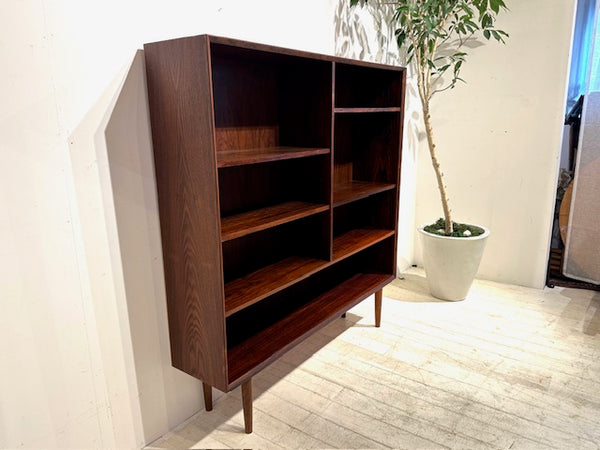 ブックシェルフ