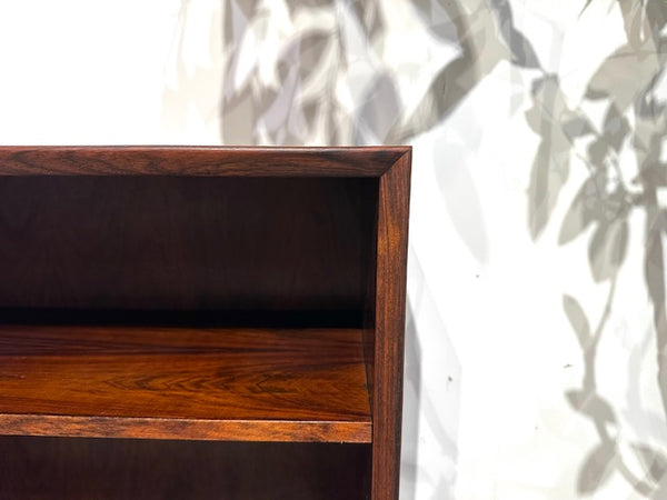 ブックシェルフ