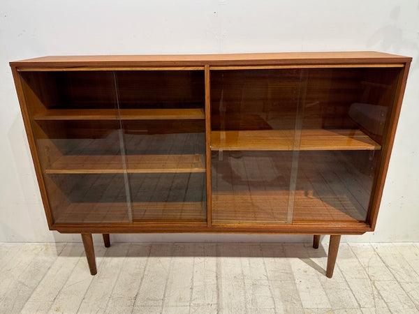 ディスプレイキャビネット