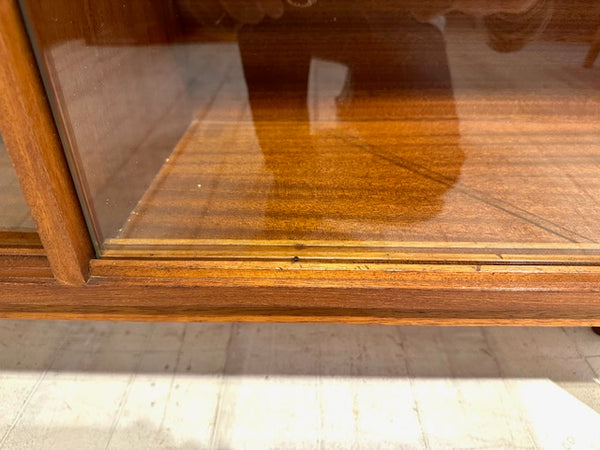 ディスプレイキャビネット