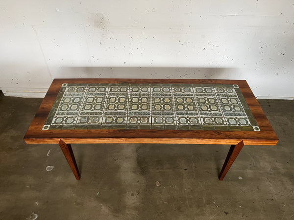 タイルトップセンターテーブル by Severin Hansen Jr for Haslev with Royal Copenhagen "TENERA"
