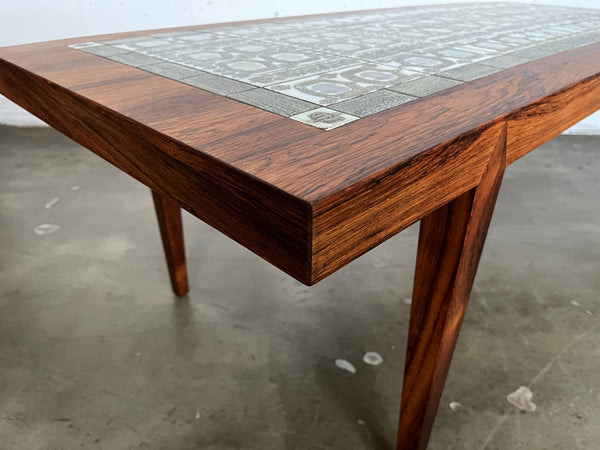 タイルトップセンターテーブル by Severin Hansen Jr for Haslev with Royal Copenhagen "TENERA"