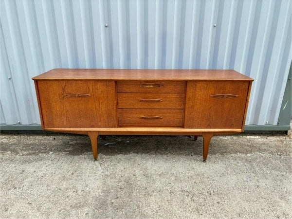 サイドボード by Jentique