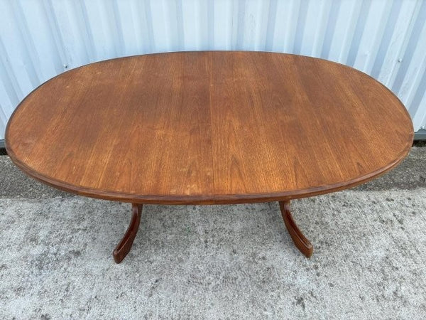 オーバルエクステンションテーブル by G-PLAN