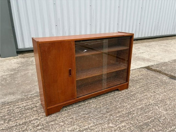 ディスプレイキャビネット